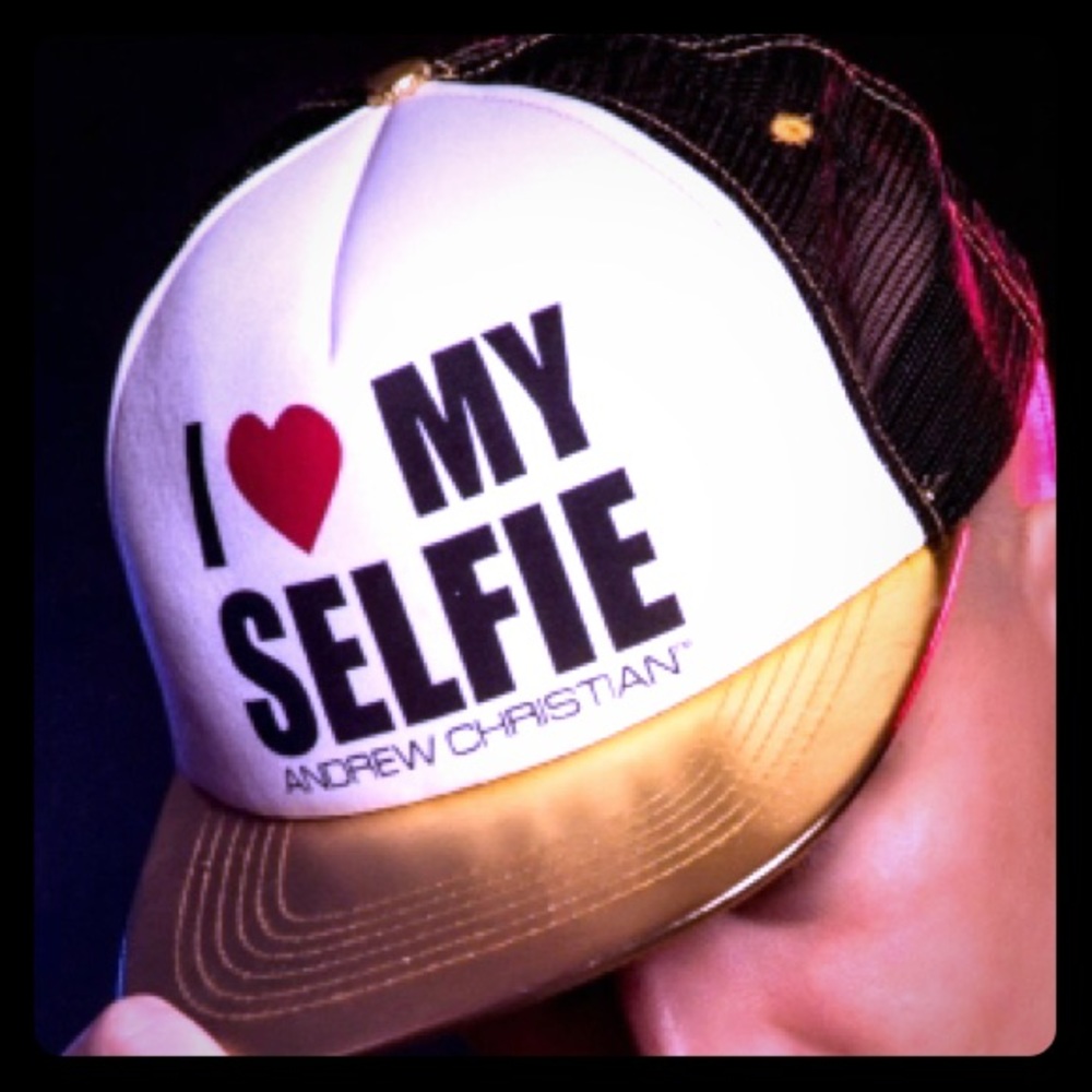 White and Gold “I Love My Selfie” hat